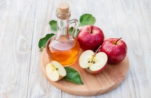 Apples contain pectin fiber which helps to absorb toxins