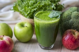 17 Amazing Foods That Naturally Detoxify Your Body Immediately