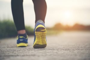 Top 11 Benefits of Walking to Lose Weight